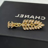 Chanel Diamond Logo Wheat Brooch in Brass Gold