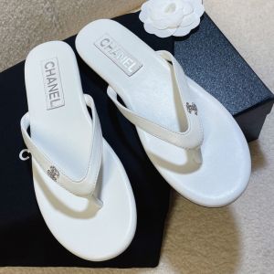 Chanel G45716 Thongs Slides with Crystal Logo Women Lambskin White