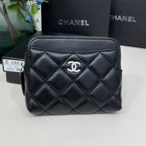 Chanel Small Zipped Coin Purse in Shiny Lambskin Black/Silver